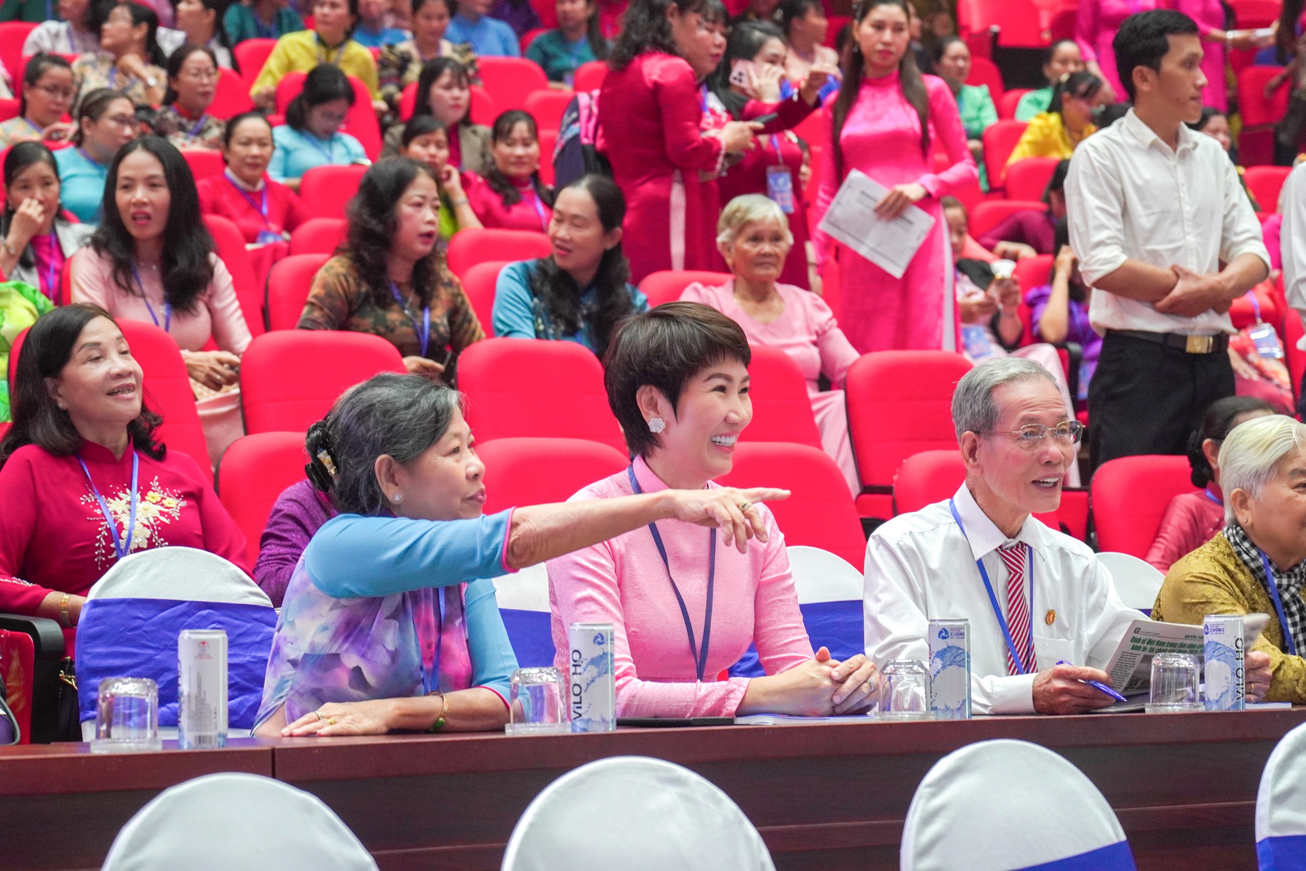 Đại diện Saximi tham gia đại hội
